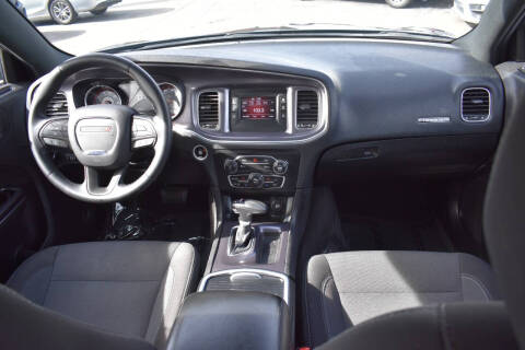 2017 Dodge Charger SE