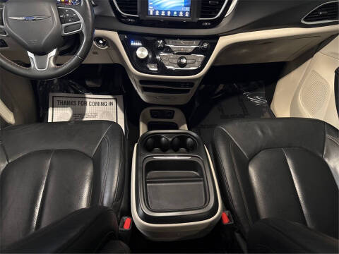 2020 Chrysler Pacifica Touring L