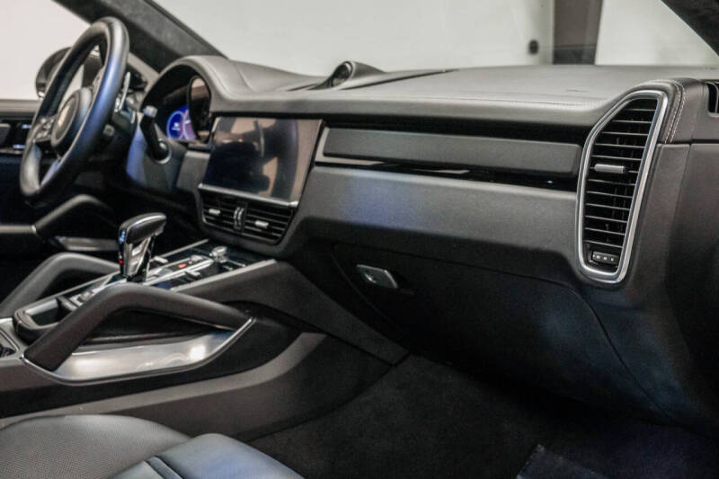 2023 Porsche Cayenne Turbo GT