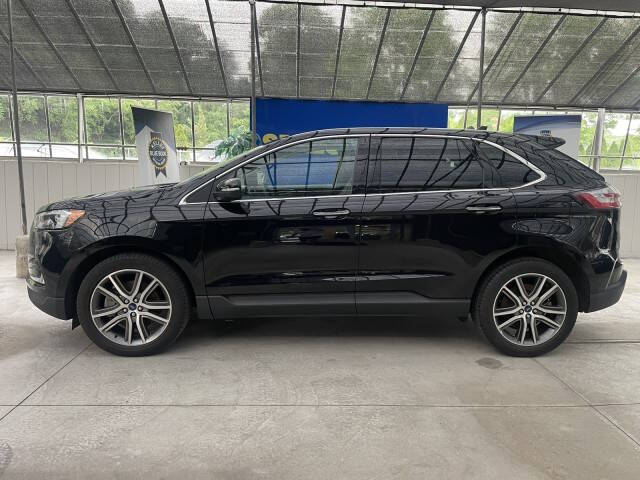2022 Ford Edge Titanium