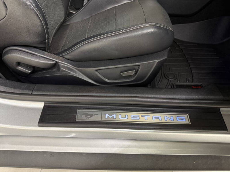 2020 Ford Mustang