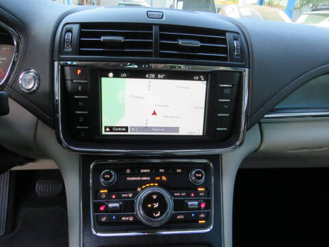 2017 Lincoln Continental Select