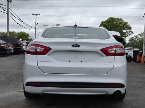 2013 Ford Fusion SE