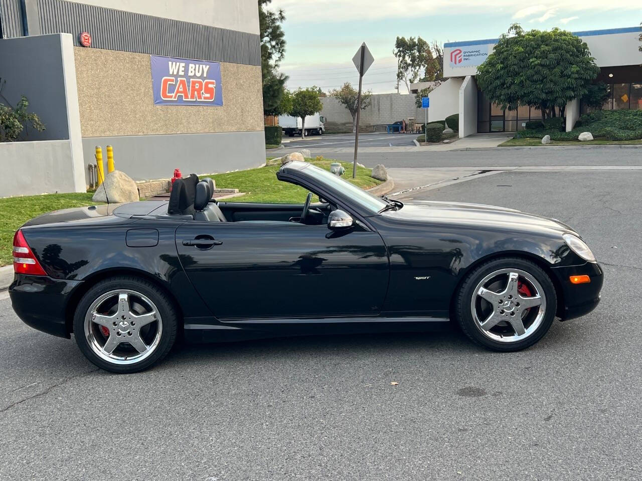 2001 Mercedes-Benz SLK for sale at ZRV AUTO INC in Brea, CA