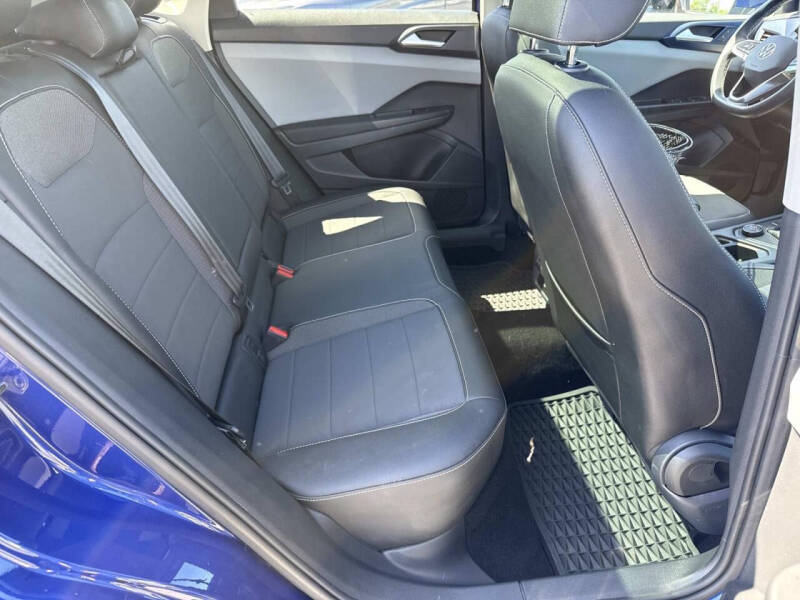 2022 Volkswagen Taos SE