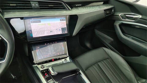 2024 Audi Q8 e-tron quattro Premium Plus