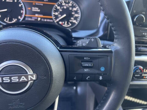 2022 Nissan Pathfinder SL