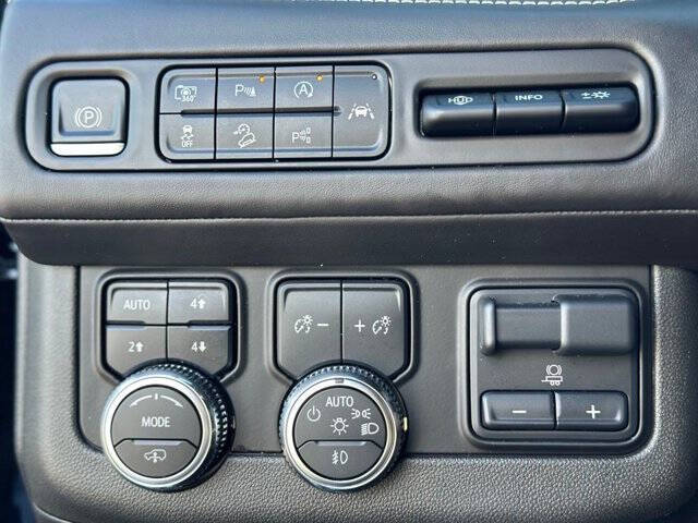 2023 GMC Yukon XL Denali Ultimate