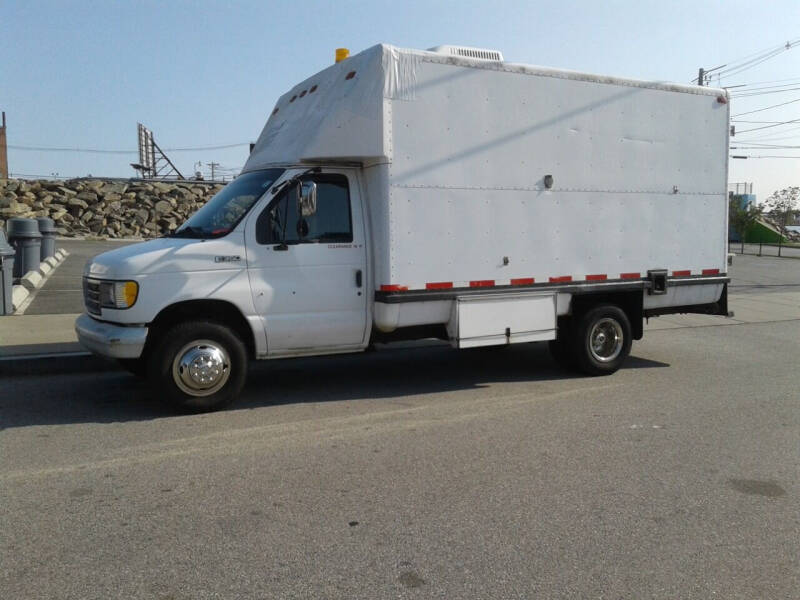 1995 Ford Econoline null photo 4