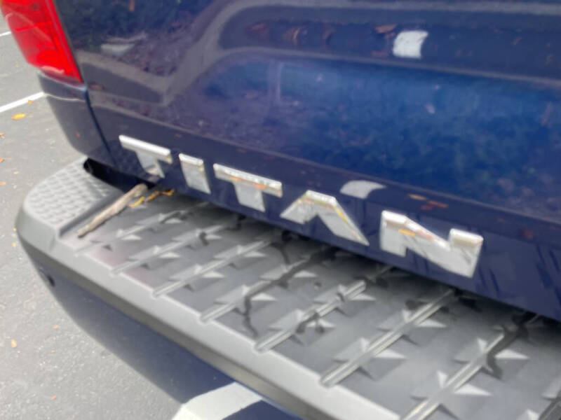 2017 Nissan Titan SL