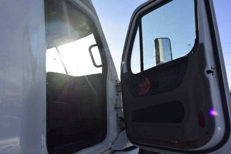 2016 Freightliner Cascadia