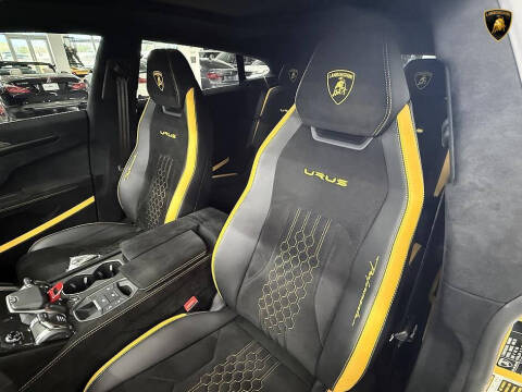 2024 Lamborghini Urus Performante