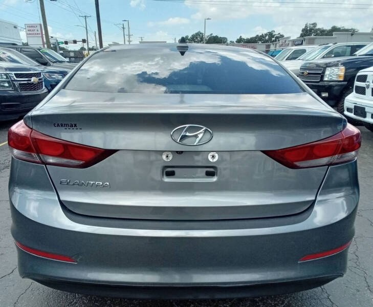 2017 Hyundai Elantra