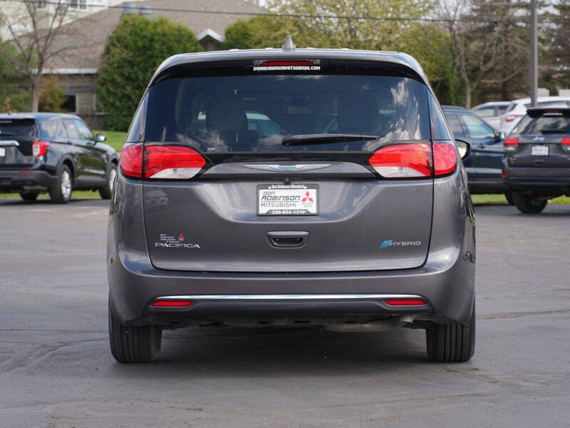 2017 Chrysler Pacifica Hybrid Touring Plus