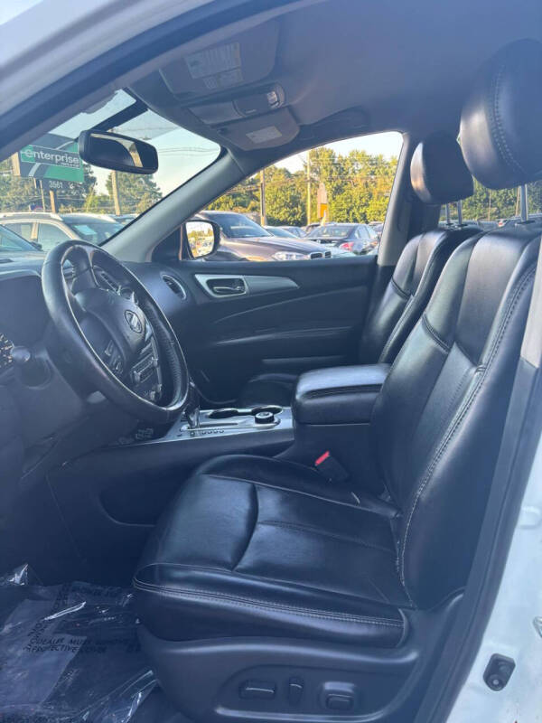 2020 Nissan Pathfinder SL