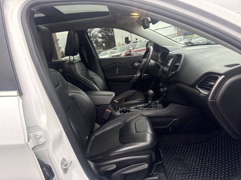 2019 Jeep Cherokee Latitude Plus