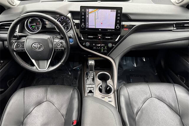 2021 Toyota Camry Hybrid XLE