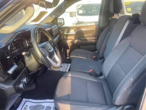 2024 GMC Sierra 1500 SLE