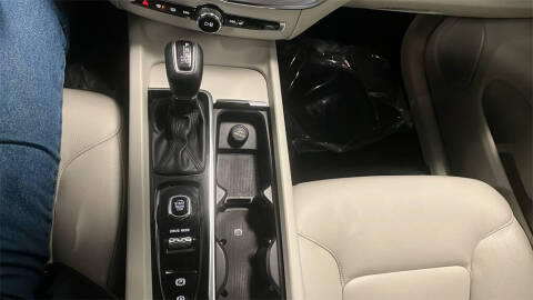 2020 Volvo XC60 T5 Momentum