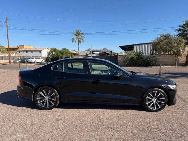 2021 Volvo S60 T5 Momentum