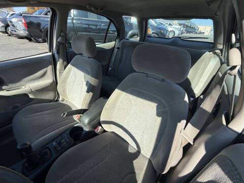 2000 Saturn S-Series SW2