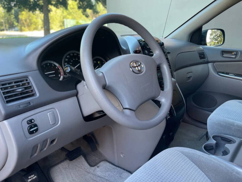 2004 Toyota Sienna