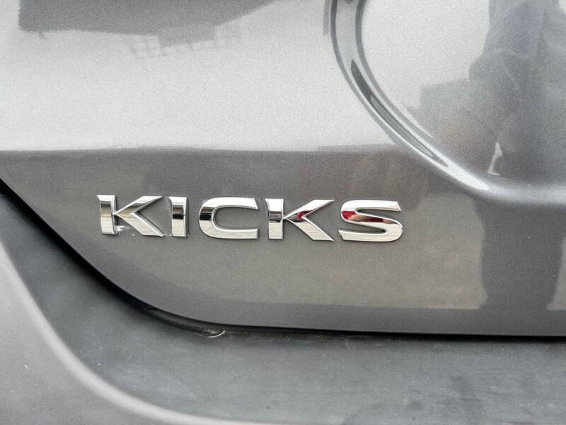 2020 Nissan Kicks SV