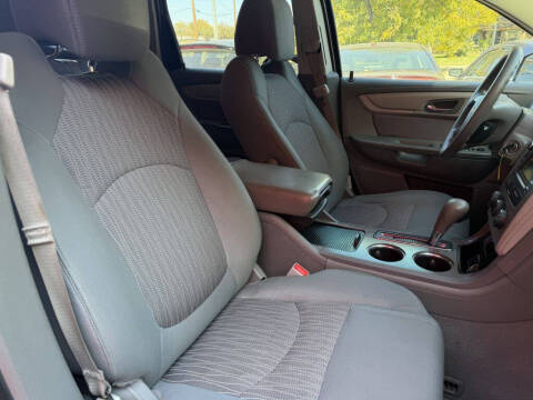 2017 Chevrolet Traverse LS