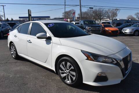 2019 Nissan Altima for sale at World Class Motors in Rockford IL