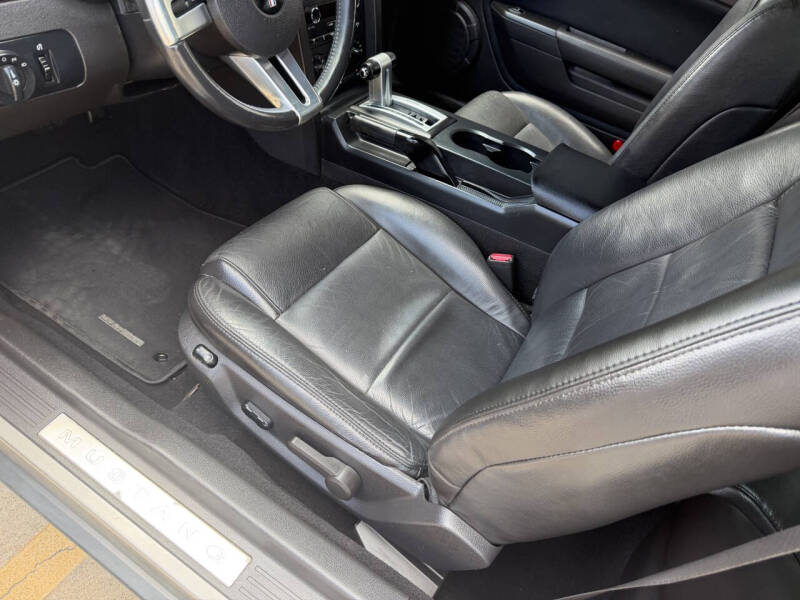 2008 Ford Mustang V6 Deluxe