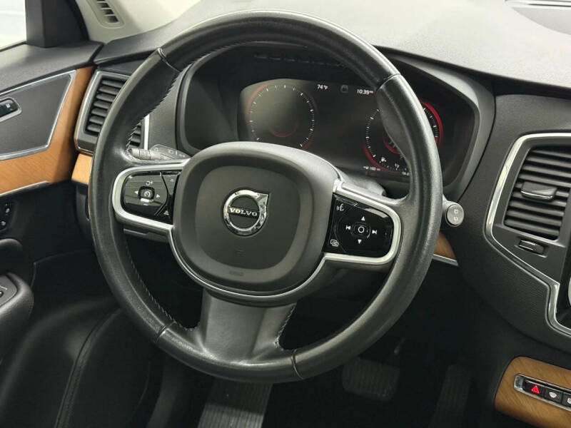 2021 Volvo XC90 T5 Momentum