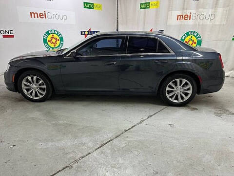 2017 Chrysler 300 Limited