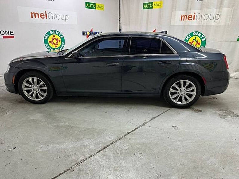 2017 Chrysler 300 Limited