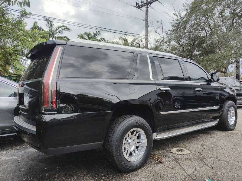2016 Cadillac Escalade ESV Standard