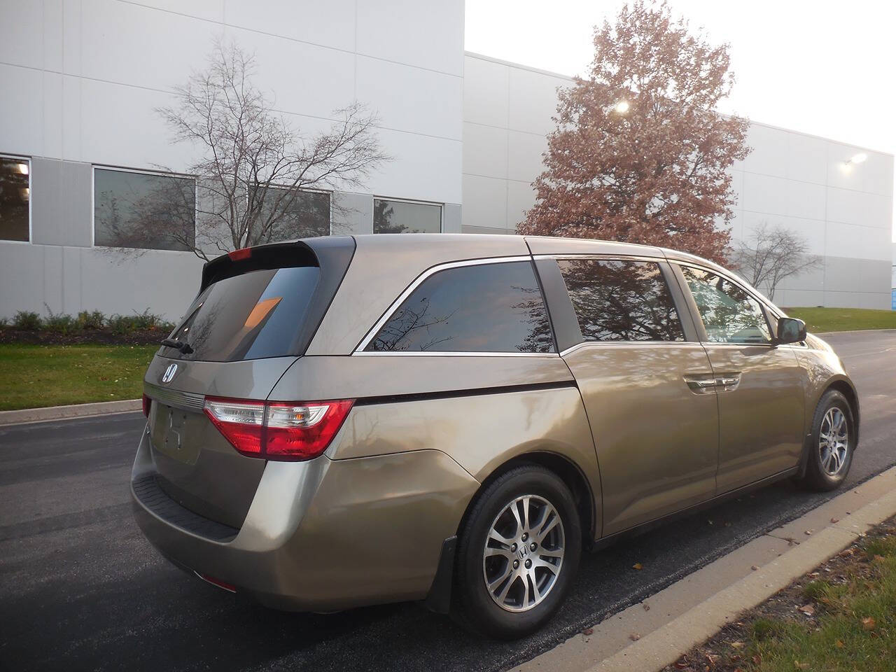 2011 Honda Odyssey for sale at Genuine Motors in Schaumburg, IL