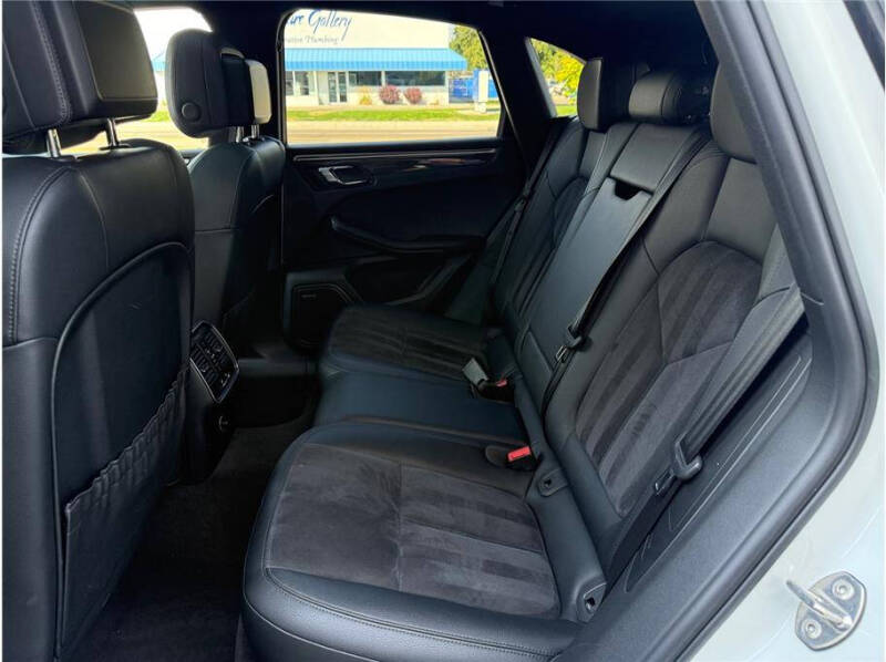 2017 Porsche Macan S