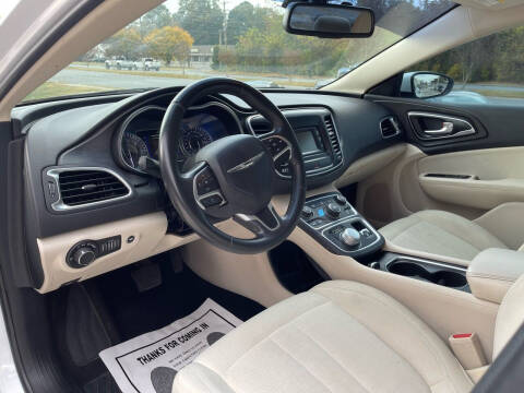 2017 Chrysler 200 LX