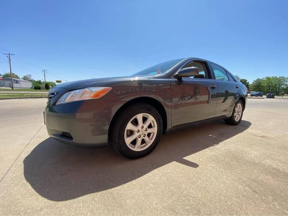 2008 Toyota Camry for sale at Illinois Auto Wholesalers in Tolono, IL