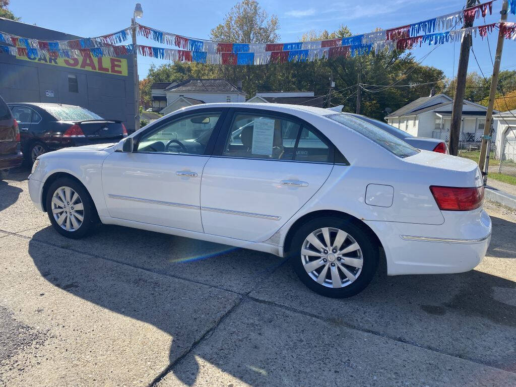 2009 Hyundai SONATA for sale at Main Street Auto Sales in Zanesville, OH