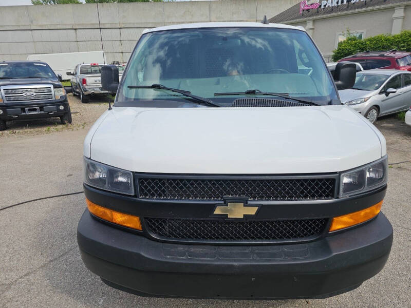 2022 Chevrolet Express 2500