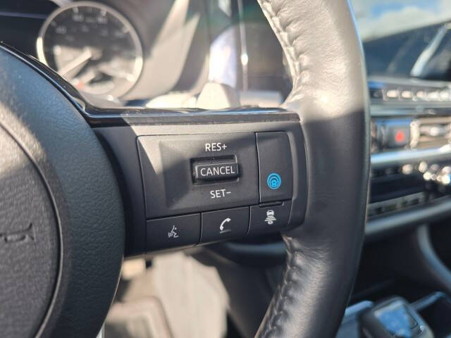 2024 Nissan Pathfinder SL