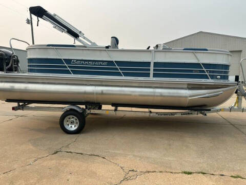 2027 Berkshire 22 RFX LE 2.75