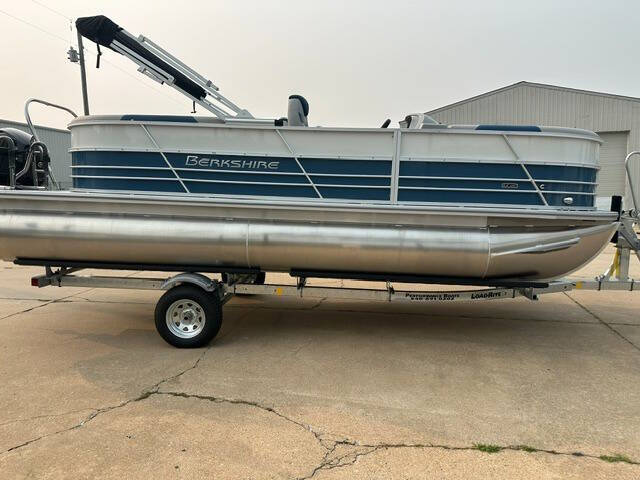 2027 Berkshire 22 RFX LE 2.75