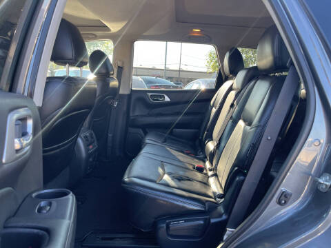 2020 Nissan Pathfinder Platinum