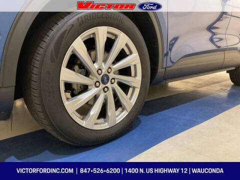 2022 Ford Escape Titanium