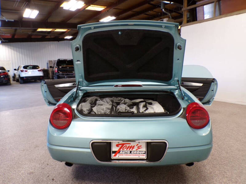 2002 Ford Thunderbird Deluxe