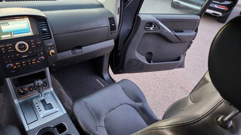 2011 Nissan Pathfinder Silver Edition