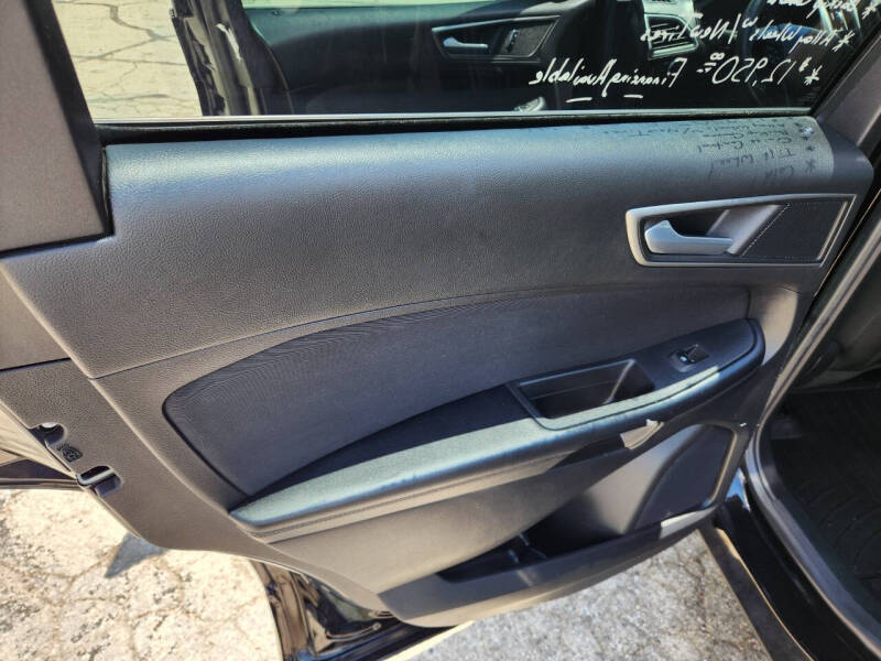 2016 Ford Edge SE - Photo 18