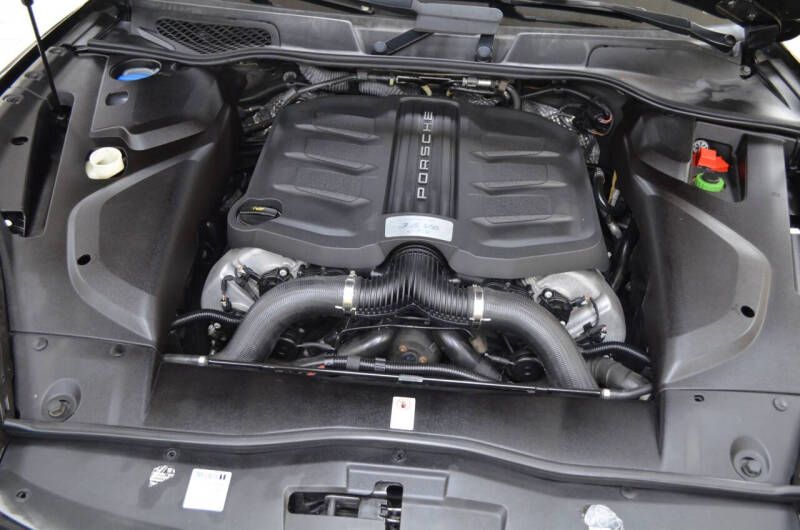 2016 Porsche Cayenne GTS