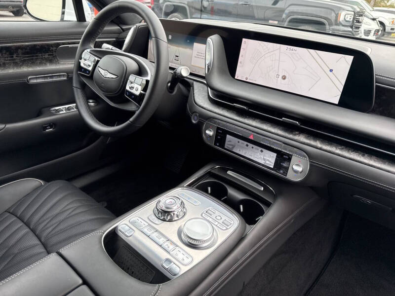 2025 Genesis G90 3.5T e-Supercharger